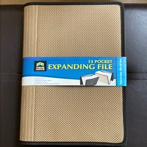 NWT Corner Office 13 Pocket Expandable File Book